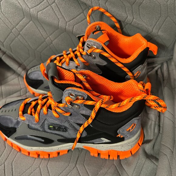 Men\'s FILA Orange & Black Track Sneakers Size 8 New